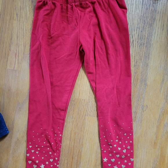 Red 3T pants with gold sparkle heart and stars - Picture 3 of 3